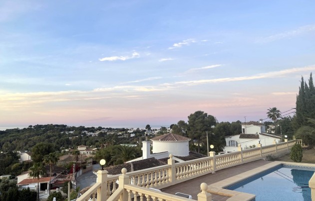 Resale - Villa - Moraira - Benimeit