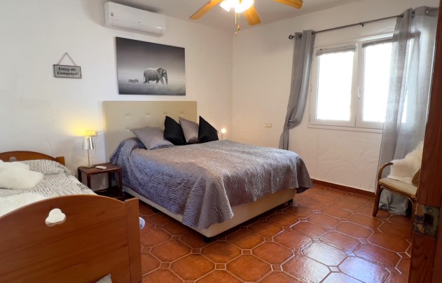 Resale - Villa - Moraira - Benimeit