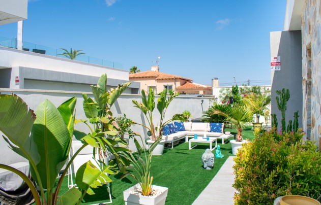 Resale - Villa - Torrevieja - El Chaparral