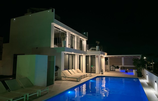 Resale - Villa - San Fulgencio - La Marina