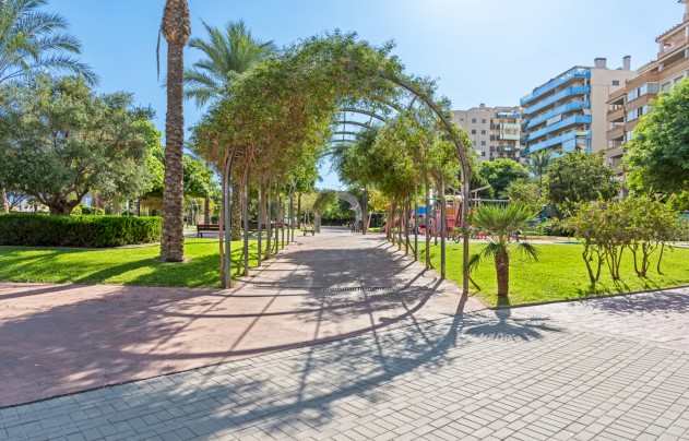 Resale - Apartment - El Campello - El Amerador