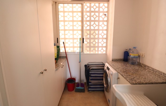 Herverkoop - Apartment - Torrevieja - Playa del Cura