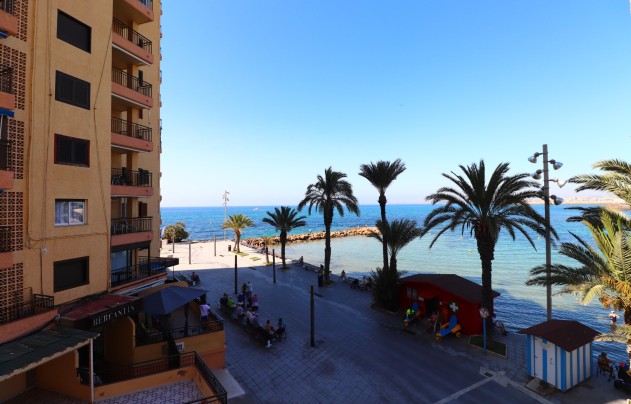 Herverkoop - Apartment - Torrevieja - Playa del Cura