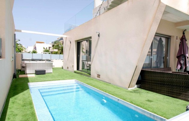 Resale - Villa - Orihuela Costa - Mil Palmeras