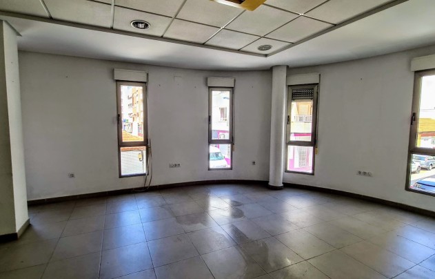 Resale - Commercial - Torrevieja - Center