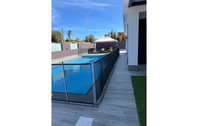 Resale - Villa - Torrevieja - El Chaparral