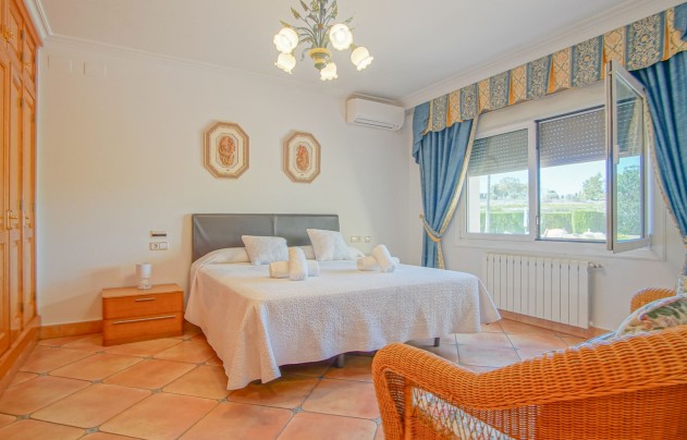 Resale - Villa - Benissa - Fustera