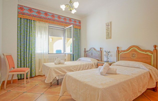 Resale - Villa - Benissa - Fustera