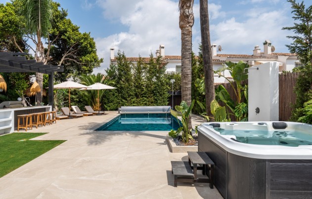 Resale - Villa - Marbella - San Pedro de Alcantara