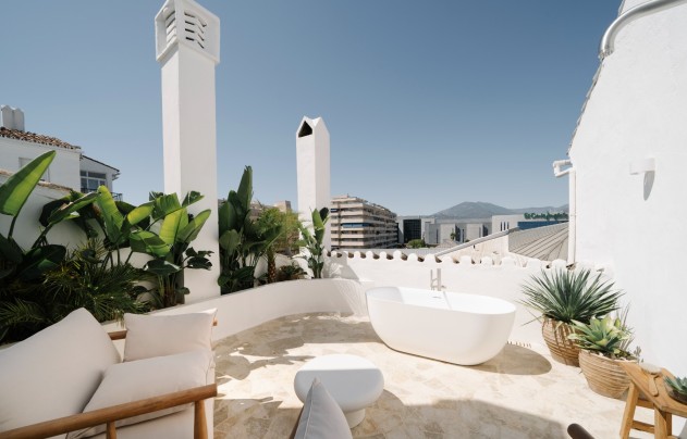 Resale - Apartment - Marbella - Puerto Banús