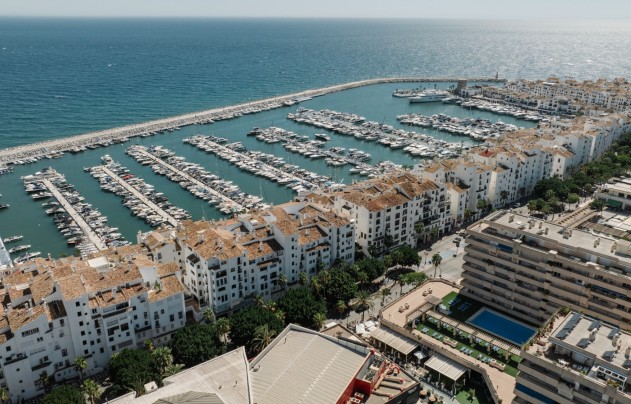 Resale - Apartment - Marbella - Puerto Banús