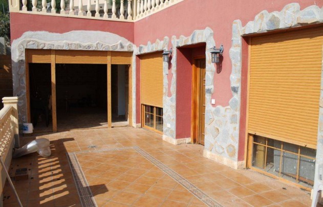 Resale - Villa - Benidorm - Poniente