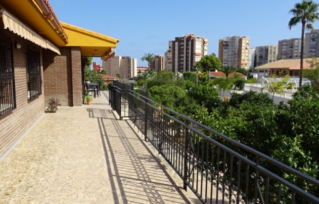 Resale - Villa - Benidorm - Poniente