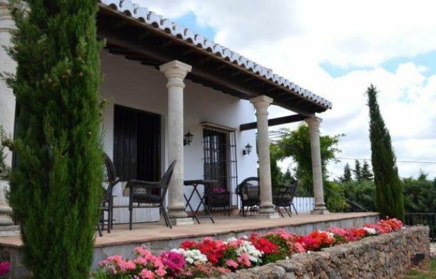 Resale - Villa - Villanueva del Rosario - Área de Antequera