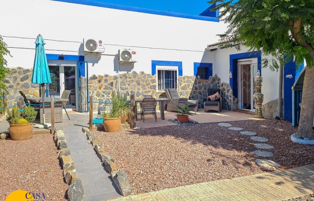 Resale - Villa - Catral