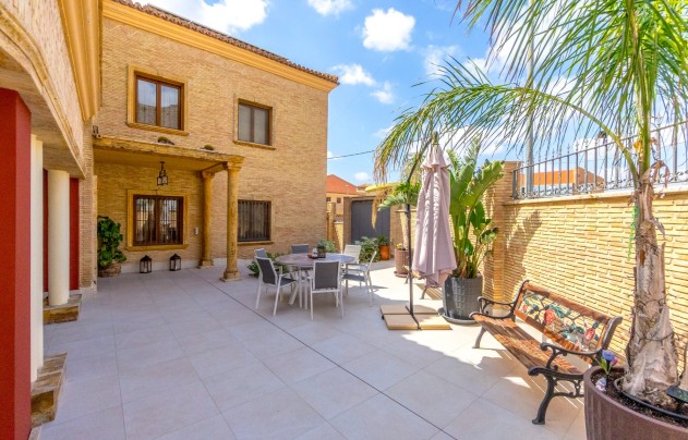 Resale - Villa - Orihuela