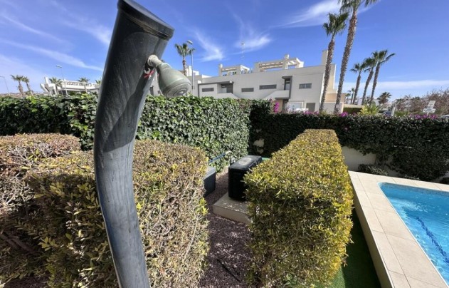 Resale - Villa - Orihuela - Vistabella