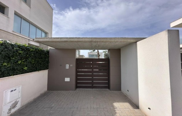 Resale - Villa - Orihuela - Vistabella