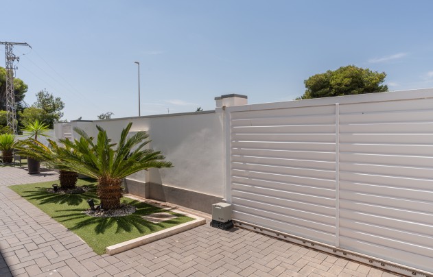 Resale - Villa - San Fulgencio - La Marina