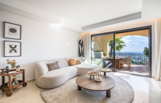 Resale - Apartment - Benahavis - La Quinta