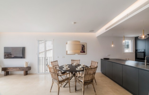 Resale - Apartment - Marbella - Puerto Banús