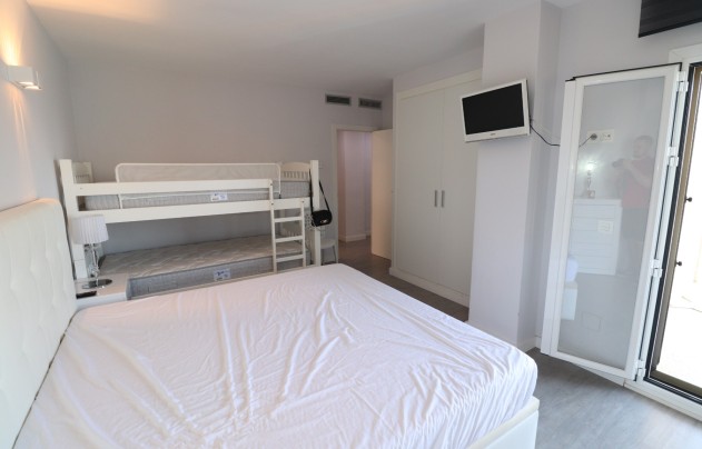 Herverkoop - Apartment - Torrevieja - Playa del Cura