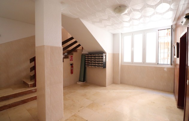 Herverkoop - Apartment - Torrevieja - Playa del Cura