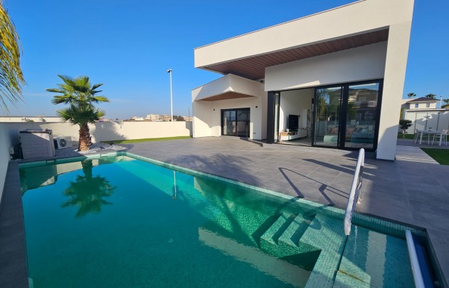 Herverkoop - Villa - Formentera del Segura - Euroroda