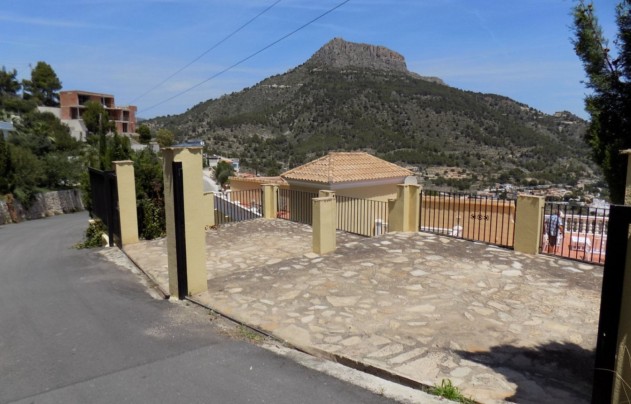 Resale - Villa - Calpe - Zona Puerto Blanco - Maryvilla