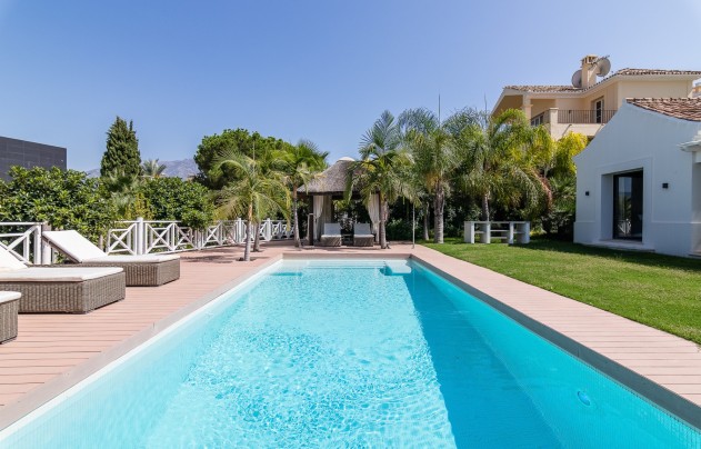 Revente - Villa - Marbella - Nueva Andalucía