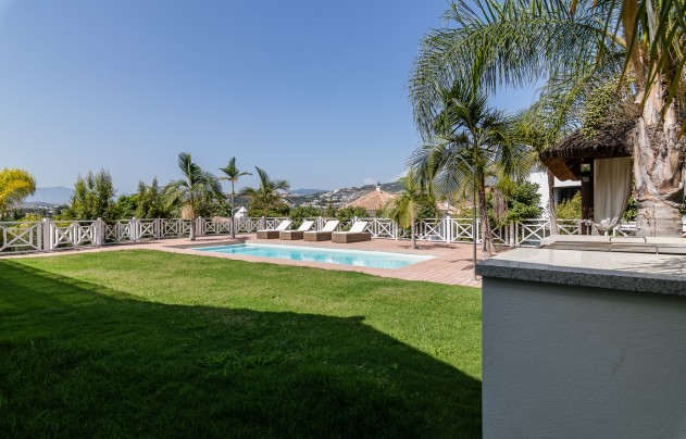 Revente - Villa - Marbella - Nueva Andalucía