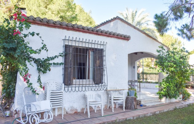 Resale - Villa - Orihuela Costa - Punta Prima