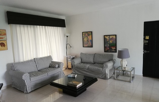 Resale - Apartment - Marbella - Puerto Banús