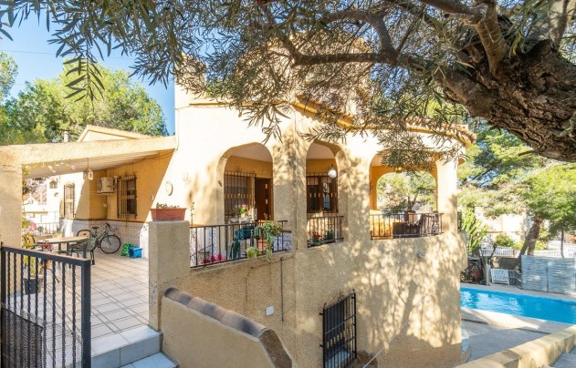 Resale - Villa - Orihuela Costa - Villamartín