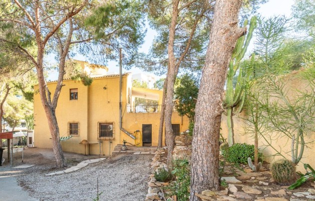 Resale - Villa - Orihuela Costa - Villamartín