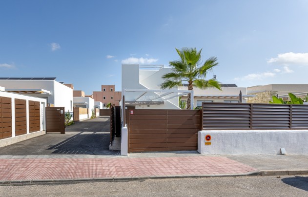 Reventa - House - Detached Villa - Los Montesinos