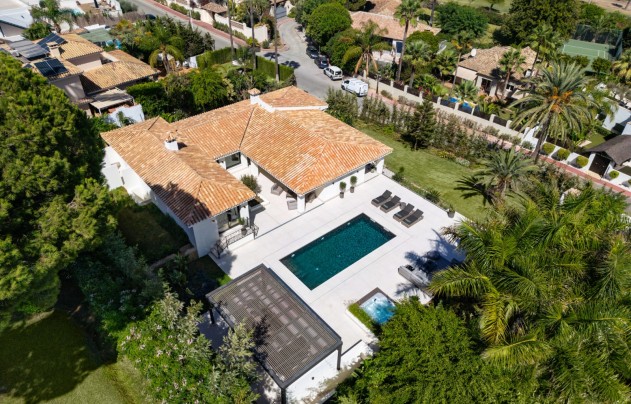 Resale - Villa - Marbella - Nueva Andalucía